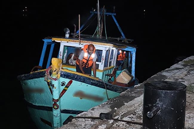 Nine Indian fishermen arrested for poaching in Sri Lankan waters