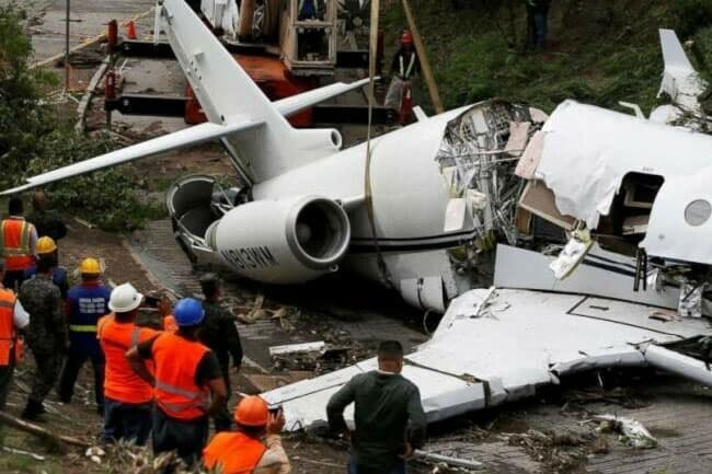 Six people dead after small plane crashes in Canada