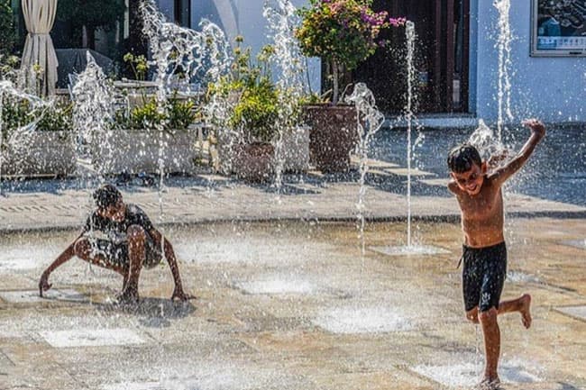 Most children in South Asia are exposed to extreme high temperatures, UNICEF says