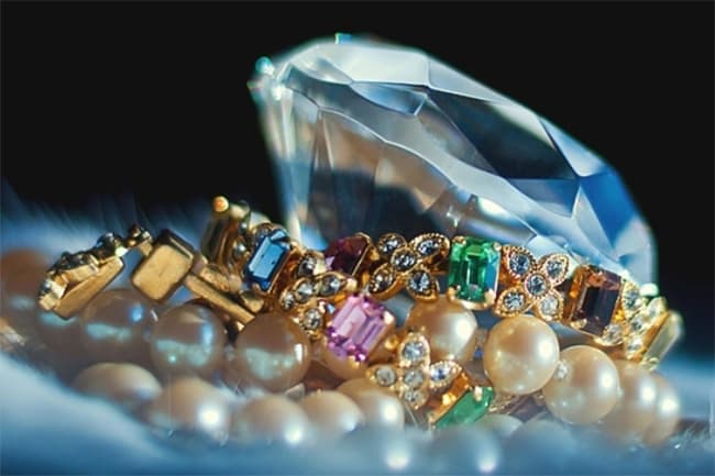 Sri Lanka generated USD 315mn from gem, jewellery exports this year: State Minister