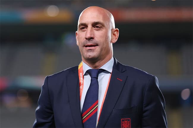 FIFA suspends Spanish soccer chief Luis Rubiales over unwanted kiss