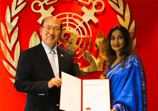 Sri Lanka’s first Permanent Representative to IMO presents credentials