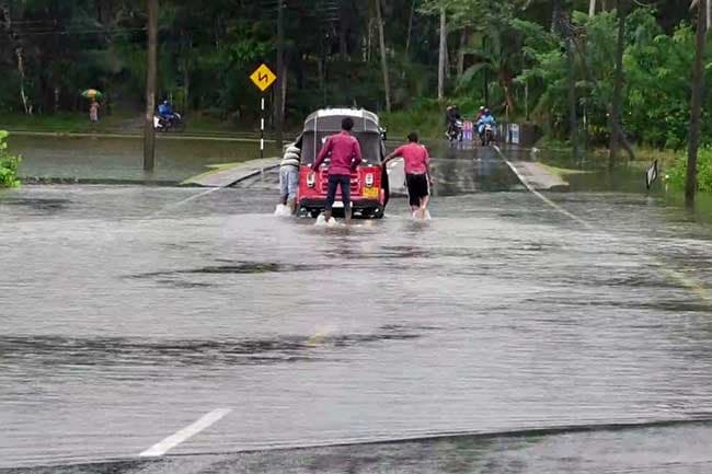 ‘Amber’ flood warning issued to low-lying areas of 3 rivers extended