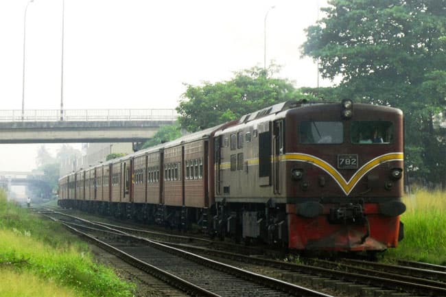 Signal failure delays all trains on the main line