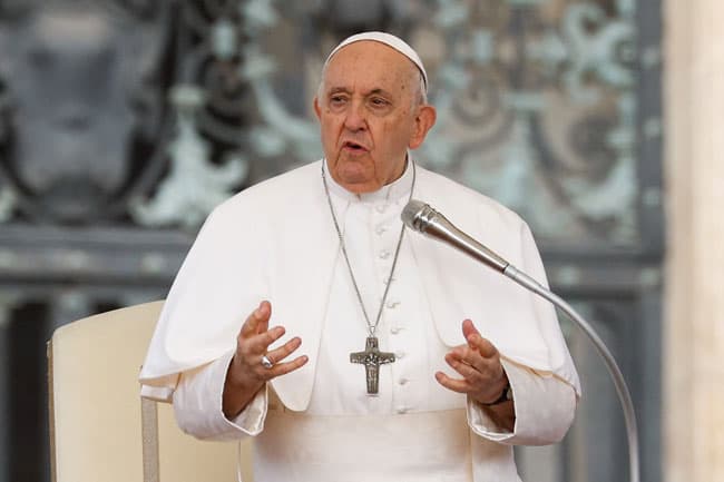 Pope Francis calls for end to Israel-Hamas conflict