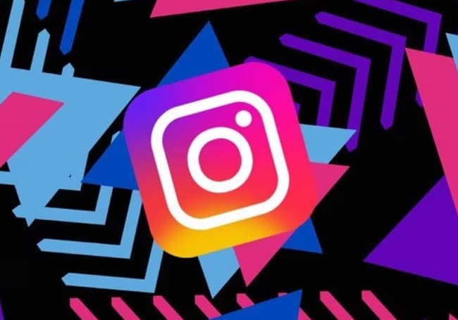 Instagram testing new feature that lets you add photos and videos to other people’s posts