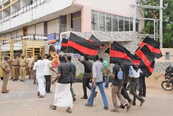 SriLankan Airlines office in Tiruchi attacked