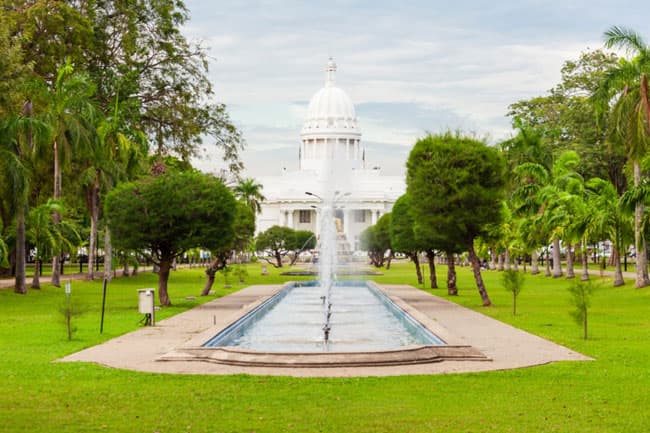 Minister directs to handover Viharamahadevi Park’s administration to CMC