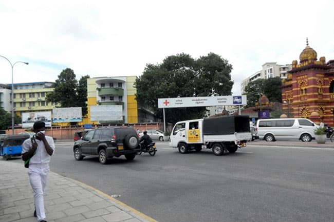 Deans Road in Colombo blocked due to protest march