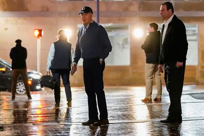 Biden safe after car collides with motorcade
