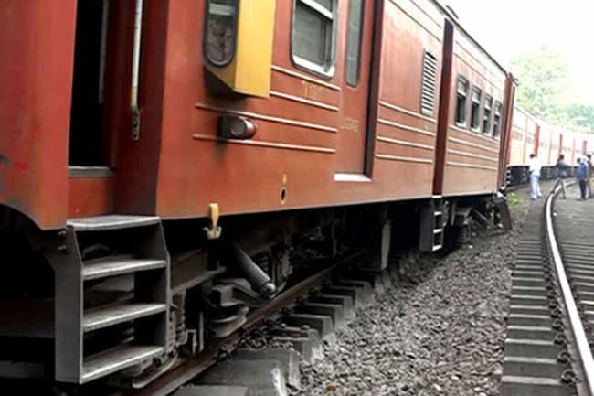 Train services disrupted on Chilaw Line due to breakdown