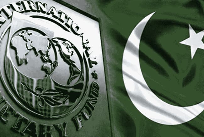 IMF board approves $700 mln loan as part of Pakistan bailout