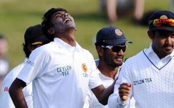 Sri Lanka strike back against NZ