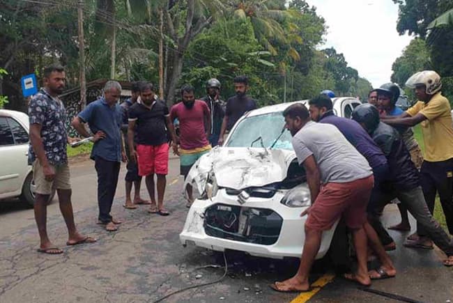 Seven injured following collision on Tissamaharama–Matara road