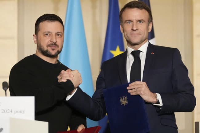 France signs security pact with Ukraine, pledges ‘up to €3 billion’ in additional military aid