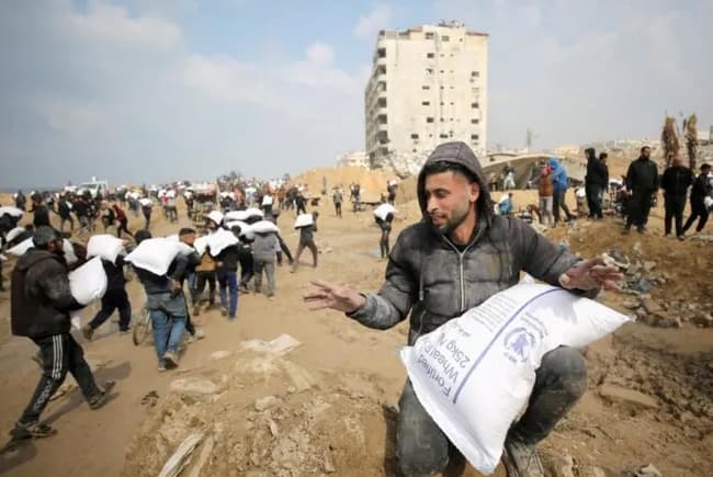 UN Food Agency says aid convoy turned away by Israel, looted