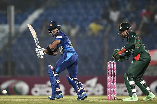 Sri Lanka win by 3 wickets in 2nd ODI against Bangladesh