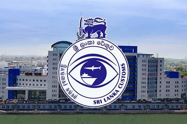 Customs employees temporarily call off trade union action