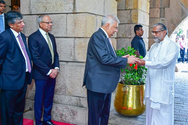 ‘Avurudu Nekath Seettuwa’ presented to President Ranil