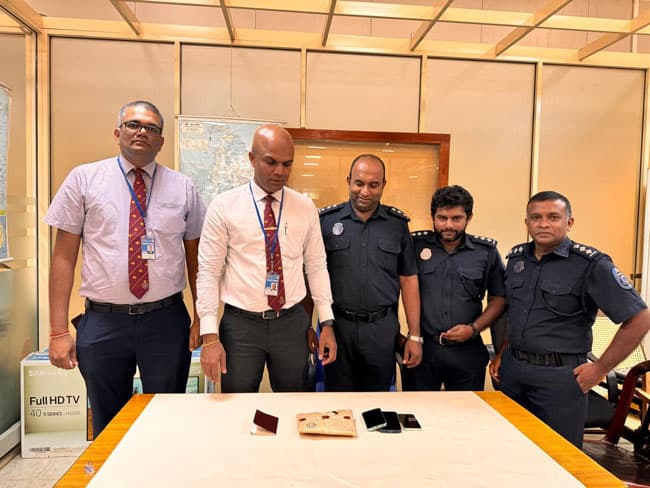 Passenger arrested with ‘Gold Gel’ worth Rs. 40 million at BIA