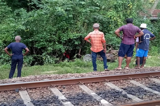 One dead, another injured as train hits hand tractor