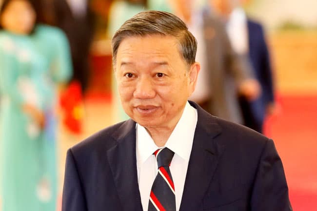 Vietnam nominates its public security minister as new president