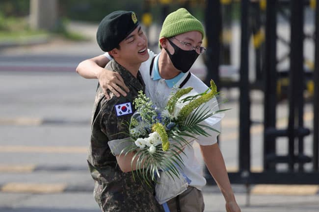 BTS star Jin celebrates discharge from military service by hugging 1,000 fans