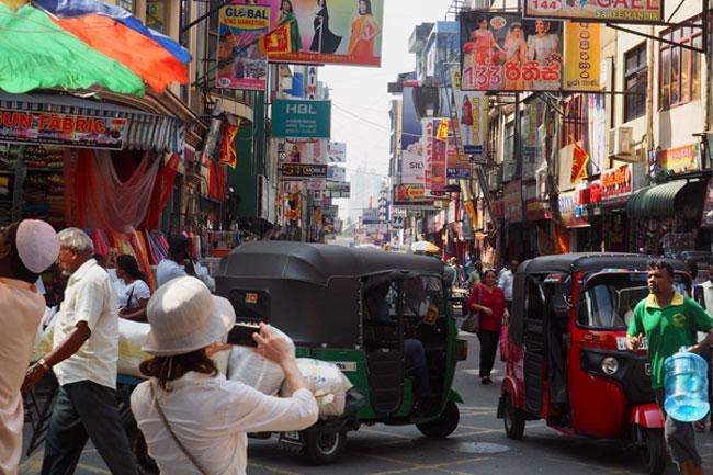 Sri Lankan economy bounces back as inflation dips; sharp industrial sector recovery