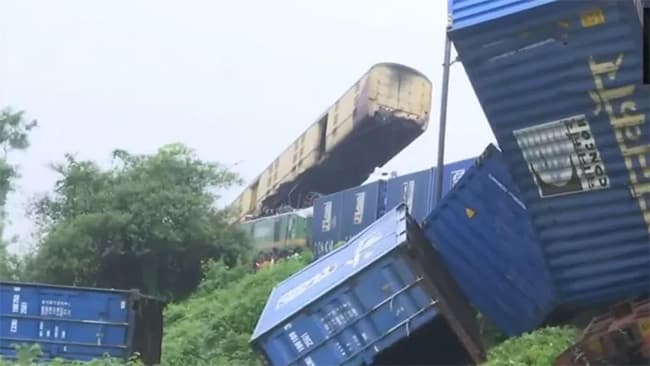 Railway collision in eastern India kills 15, injures several