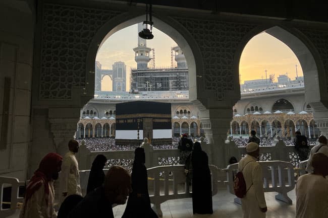 Tunisian president sacks minister after the death of dozens on Haj pilgrimage