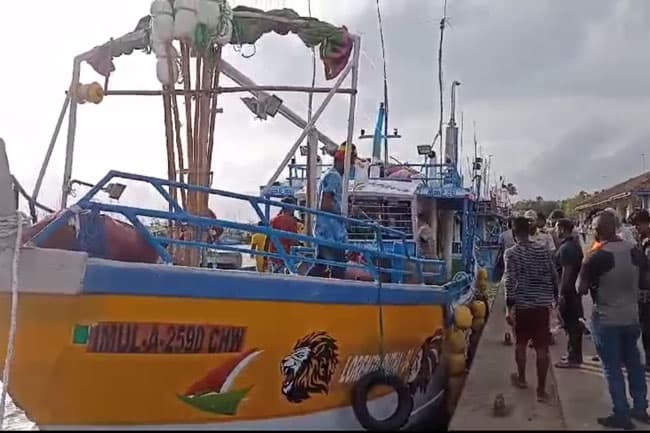 ‘Lorenzo Putha 04’ crew repatriated 5 months after capture by pirates