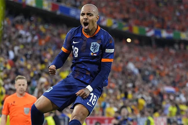 Netherlands beats Romania to reach first Euros quarterfinal in 16 years