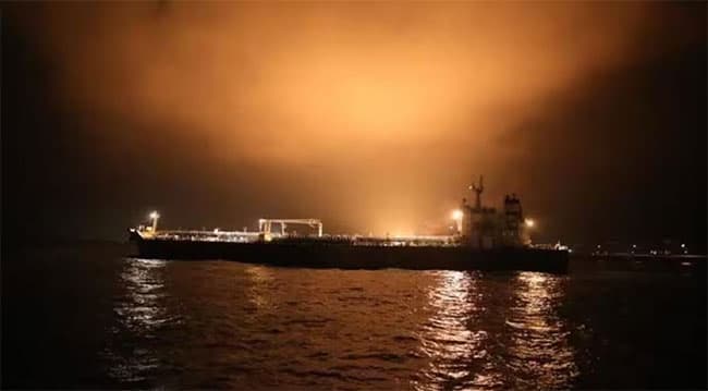 16 including 3 Sri Lankans missing after oil tanker capsizes off Oman coast