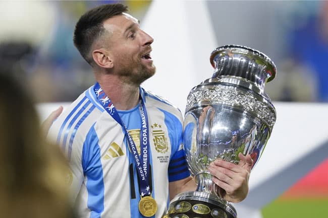 Lionel Messi asked to apologize for Argentina players’ racist chant