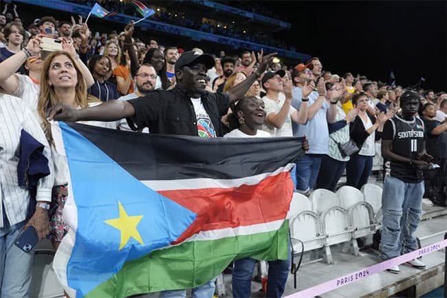 Anthem glitch disrupts but doesn’t spoil South Sudan’s Olympic debut in men’s basketball
