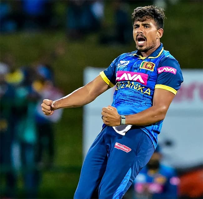 Sri Lanka limit India to 137-9 in third T20