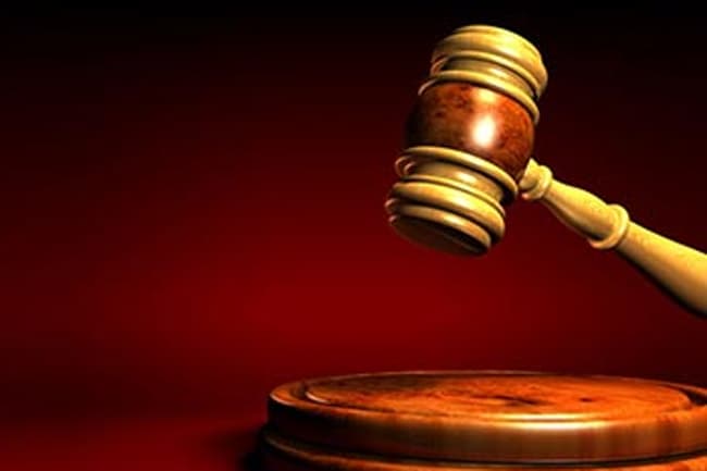 Court order over issuance of liquor licenses extended