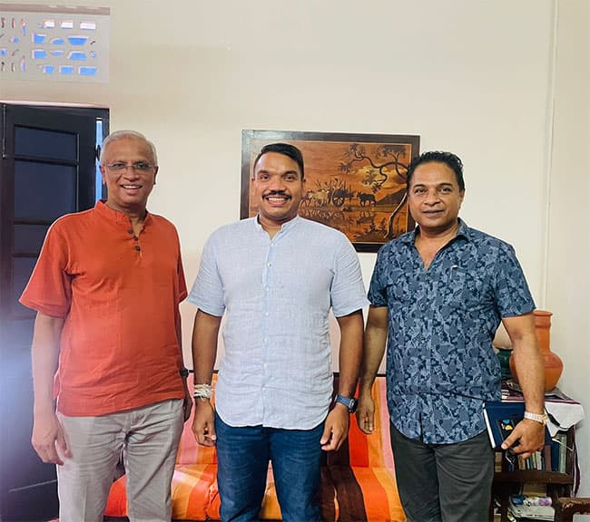 Namal meets TNA’s Sumanthiran, plans talks with ITAK