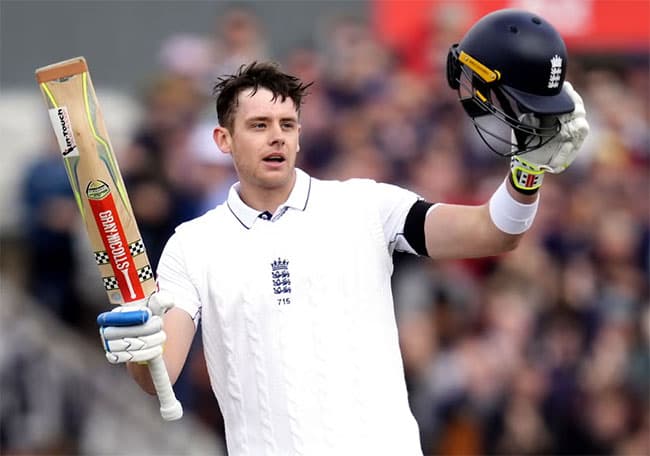 Smith’s first Test century leaves England on top against Sri Lanka