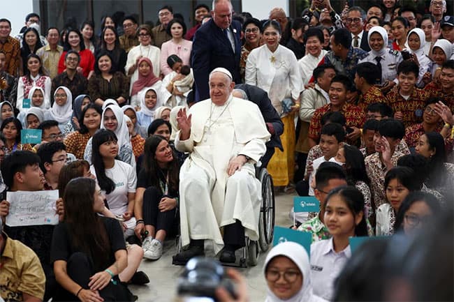 Pope Francis, in Muslim-majority Indonesia, warns against religious extremism