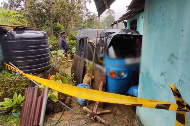Infant’s body found inside parked three-wheeler