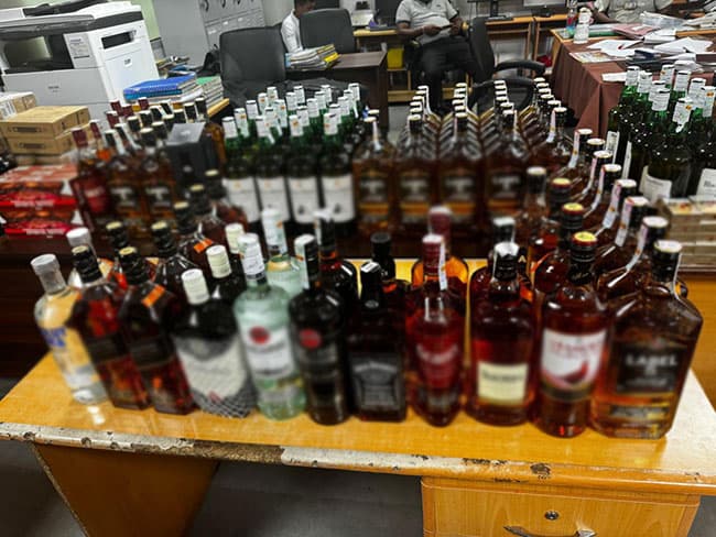 Six including Indian arrested at BIA over attempt to smuggle foreign liquor, cigarettes