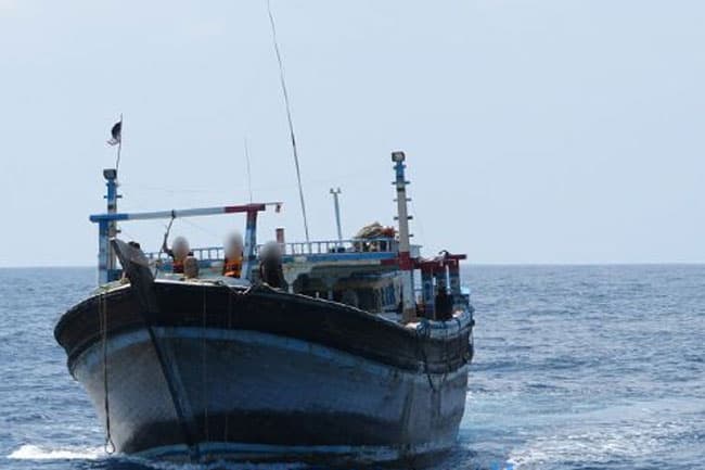 Six arrested while transporting 60kg of narcotics in fishing trawler