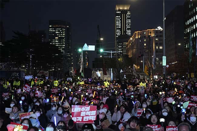 South Korean police search President Yoon’s office over martial law imposition, reports say