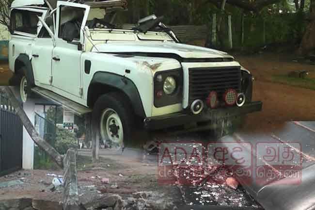 Four hospitalized after Presidential Secretariat’s defender crashes in Thalawa