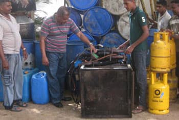 Police raid illegal liquor brewery in Kegalle