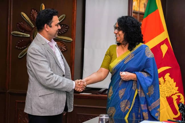 PM and IMF Executive Director discuss policy initiatives to ensure economic stability in Sri Lanka