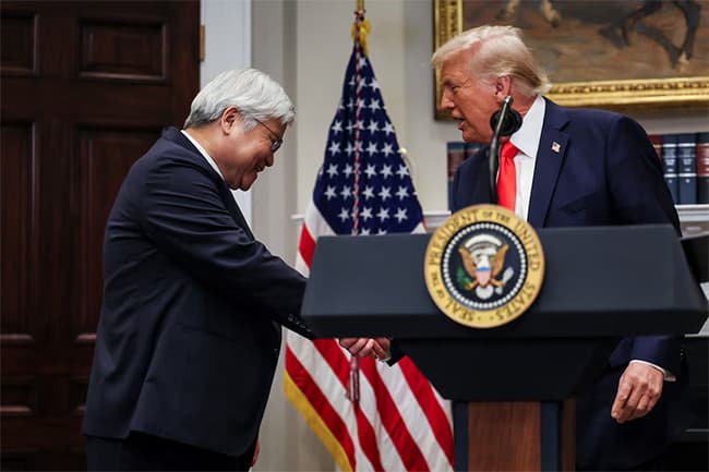 Trump and TSMC announce $100 billion plan to build five new US factories