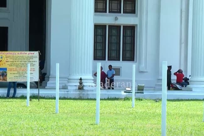 Shadows disappear as Colombo witnesses rare ‘Zero Shadow Day’