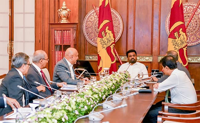 President discusses proposals to make SriLankan Airlines more profitable